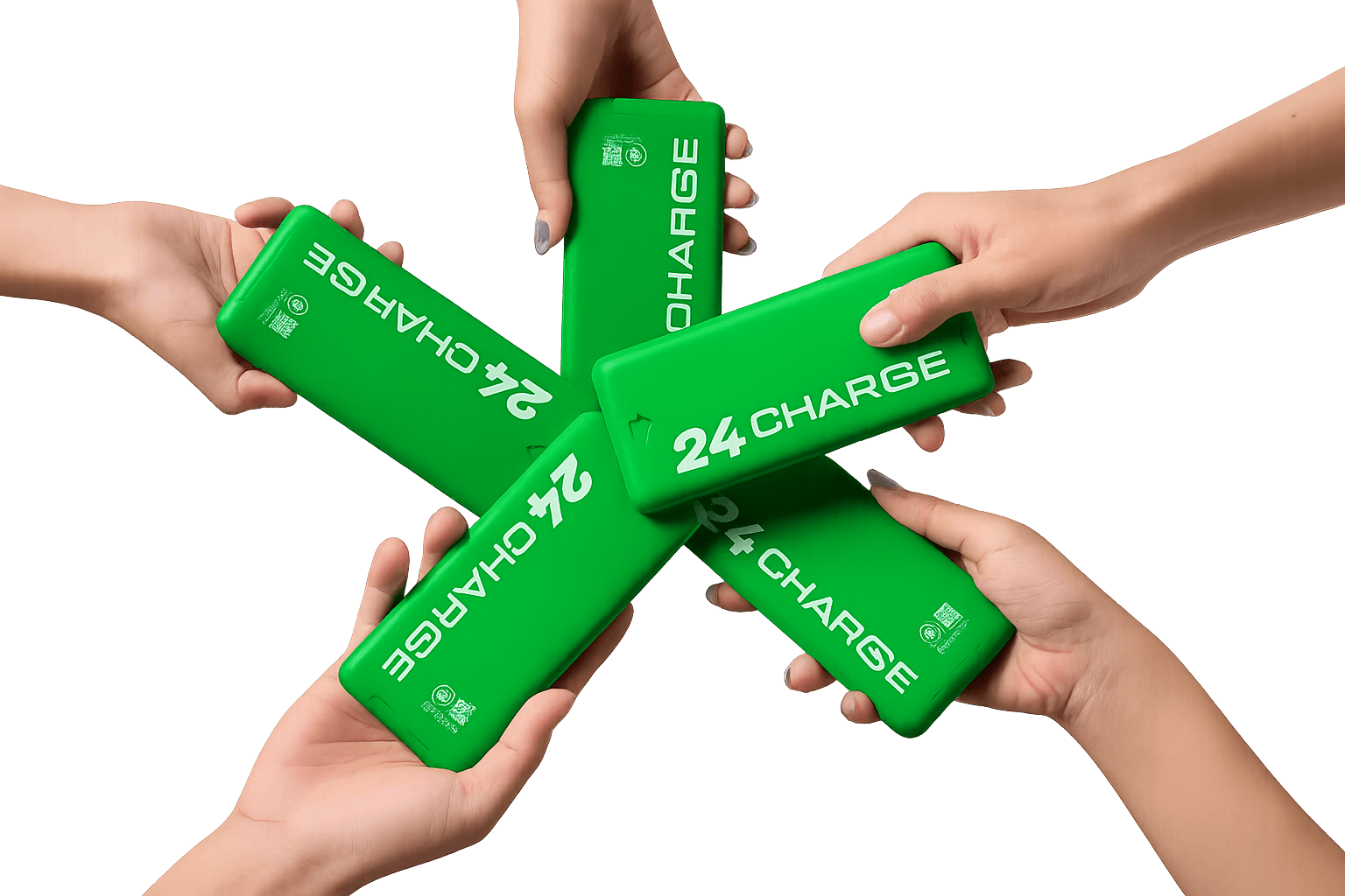 ห้ามือยื่นพาวเวอร์แบงก์ 24CHARGE เข้ามาเรียงเป็นรูปดาว บนพื้นหลังสีขาว